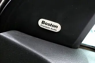 Chrysler 300C, 3.0, 160 kW, diisel, automaat, tagavedu