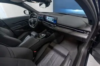 BMW 520, 2.0, 145 kW, hibrīds, automātiskā, pilnpiedziņa