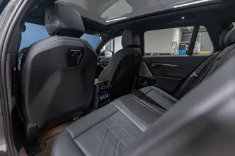 BMW 520, 2.0, 145 kW, hibrīds, automātiskā, pilnpiedziņa