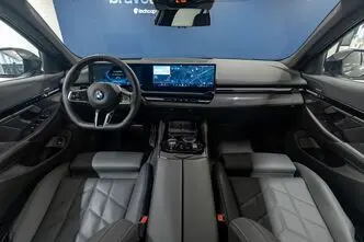 BMW 520, 2.0, 145 kW, hibrīds, automātiskā, pilnpiedziņa
