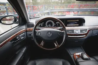 Mercedes-Benz S 550, 5.5, 285 kW, bensiin, automaat, tagavedu