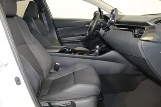 Toyota C-HR, 1.8, 72 kW, гибрид, автомат, передний привод