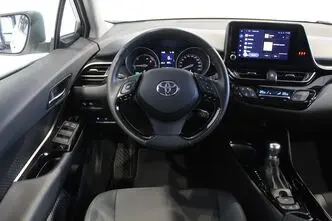 Toyota C-HR, 1.8, 72 kW, гибрид, автомат, передний привод