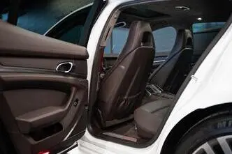 Porsche Panamera, 4.8, 324 kW, бензин, автомат, полный привод