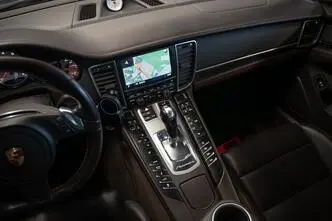 Porsche Panamera, 4.8, 324 kW, бензин, автомат, полный привод