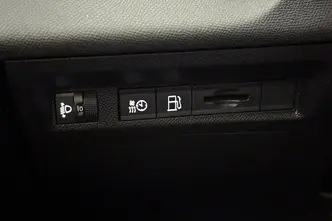 Peugeot 308, 1.6, 132 kW, pistikhübriid, automaat, esivedu