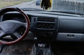 Mitsubishi Pajero, 2.5, 73 kW, diisel, manuaal, nelikvedu