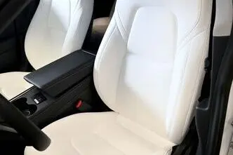 Tesla Model 3, 377 kW, elekter, automaat, nelikvedu