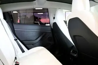 Tesla Model 3, 377 kW, elekter, automaat, nelikvedu