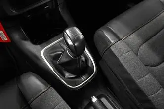 Citroën C3, bensiin, manuaal, esivedu