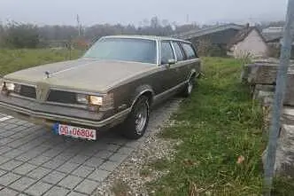 Pontiac Grand Le Mans Estate, 5.0, 114 kW, bensiin, automaat, tagavedu