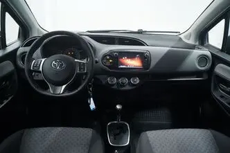 Toyota Yaris, 1.3, 73 kW, petrol, automatic, front-wheel drive