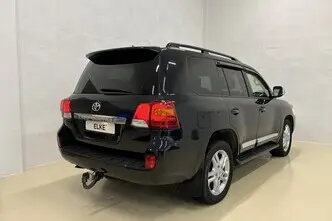 Toyota Land Cruiser, 4.5, 200 kW, дизель, автомат, полный привод