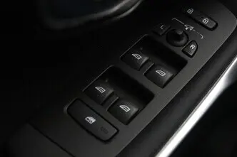 Volvo V40, 2.0, 90 kW, bensiin, manuaal, esivedu