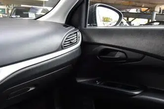 Fiat Tipo, bensiin, manuaal, esivedu