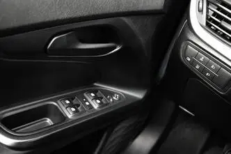 Fiat Tipo, bensiin, manuaal, esivedu