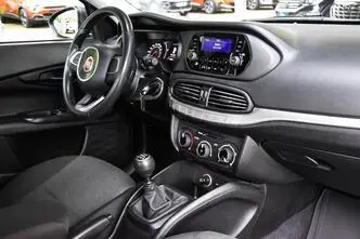 Fiat Tipo, bensiin, manuaal, esivedu