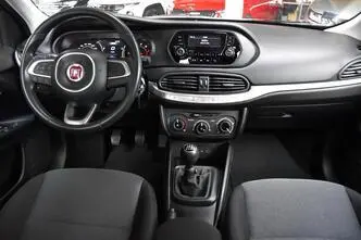 Fiat Tipo, bensiin, manuaal, esivedu