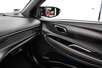 Hyundai Bayon, bensiin, automaat, esivedu