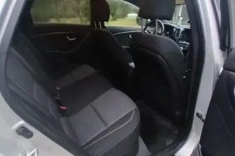 Hyundai i30, 1.6, 99 kW, petrol, manual, front-wheel drive