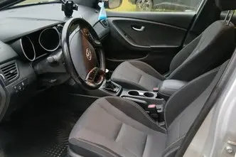 Hyundai i30, 1.6, 99 kW, petrol, manual, front-wheel drive