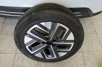 Hyundai Kona, 100 kW, electric, automatic, front-wheel drive