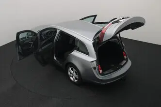 Opel Insignia, 2.0, 103 kW, diesel, manual, front-wheel drive