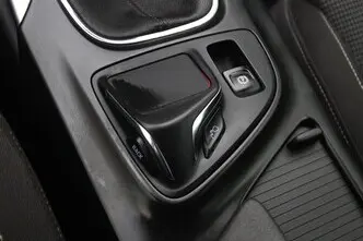 Opel Insignia, 2.0, 103 kW, diesel, manual, front-wheel drive