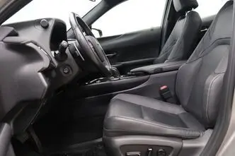 Lexus UX 300, 57 kW, elekter, esivedu