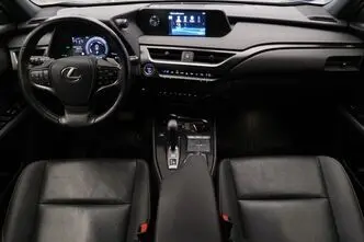 Lexus UX 300, 57 kW, elekter, esivedu