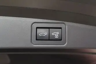 Toyota Corolla, 1.8, 72 kW, гибрид, автомат, передний привод