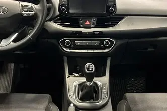 Hyundai i30, 1.5, 80 kW, bensiin, manuaal, esivedu