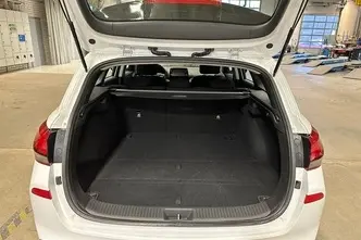 Hyundai i30, 1.5, 80 kW, bensiin, manuaal, esivedu