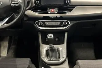 Hyundai i30, 1.5, 80 kW, bensiin, manuaal, esivedu