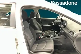 Hyundai i30, 1.5, 80 kW, bensiin, manuaal, esivedu