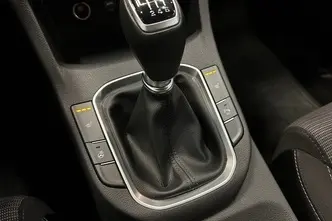 Hyundai i30, 1.5, 80 kW, bensiin, manuaal, esivedu