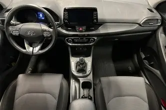 Hyundai i30, 1.5, 80 kW, bensiin, manuaal, esivedu