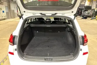 Hyundai i30, 1.5, 80 kW, bensiin, manuaal, esivedu