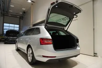 Škoda Superb, 1.5, 110 kW, bensiin, automaat, esivedu