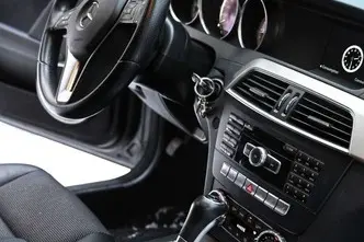 Mercedes-Benz C 200, 2.1, 100 kW, дизель, автомат, задний привод