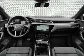 Audi e-tron, 300 kW, elekter, automaat, nelikvedu