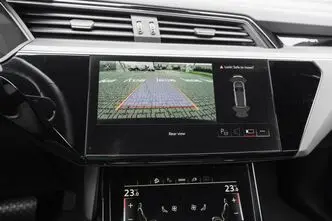 Audi e-tron, 300 kW, elekter, automaat, nelikvedu