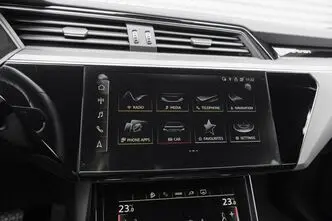 Audi e-tron, 300 kW, elekter, automaat, nelikvedu