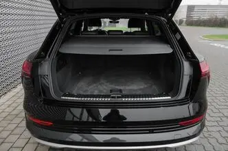 Audi e-tron, 300 kW, elekter, automaat, nelikvedu