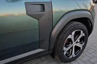 Dacia Duster, 1.6, 69 kW, гибрид, автомат, передний привод