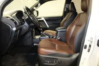 Toyota Land Cruiser, 2.8, 150 kW, diesel, automatic, four-wheel drive