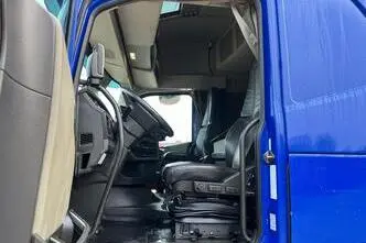 Volvo FH 500 8x4*4, 375 kW, diesel, automatic