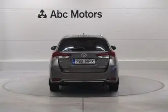 Toyota Auris, 1.6, 97 kW, bensiin, automaat, esivedu