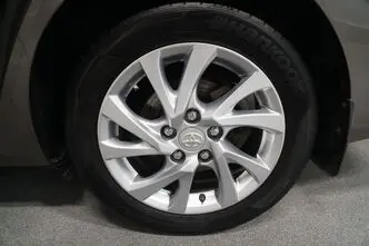 Toyota Auris, 1.6, 97 kW, bensiin, automaat, esivedu