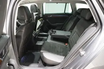 Škoda Superb, 2.0, 206 kW, petrol, automatic, four-wheel drive